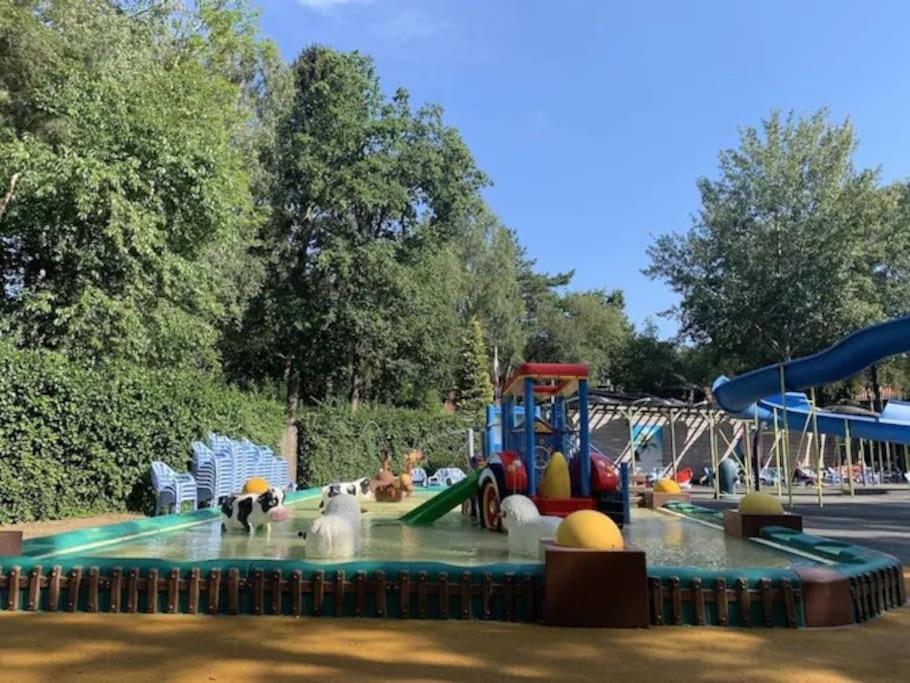 Te Huur: Leuke 4-Persoons Stacaravan Op Top Locatie! Хундерло Экстерьер фото