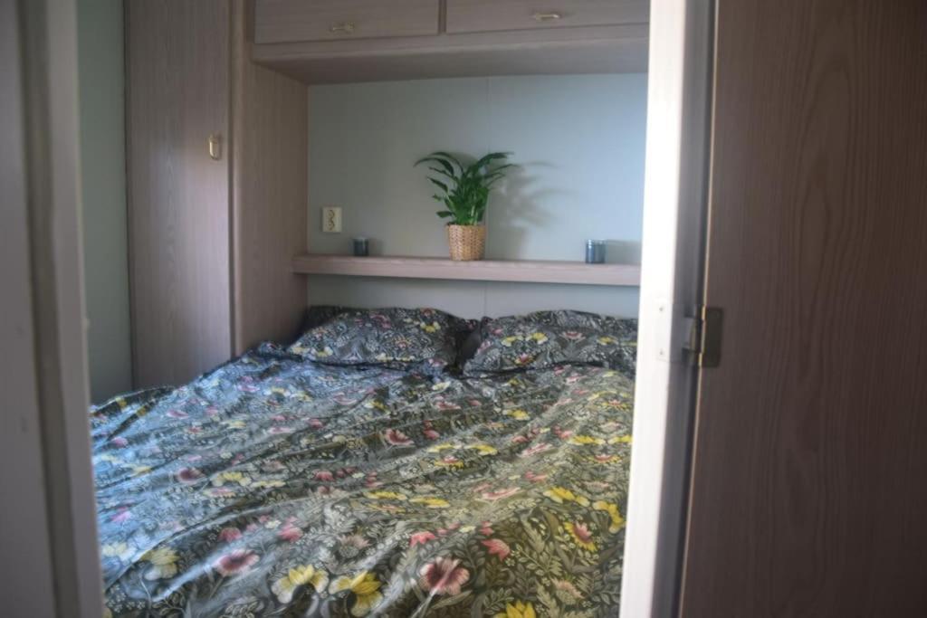 Te Huur: Leuke 4-Persoons Stacaravan Op Top Locatie! Хундерло Экстерьер фото