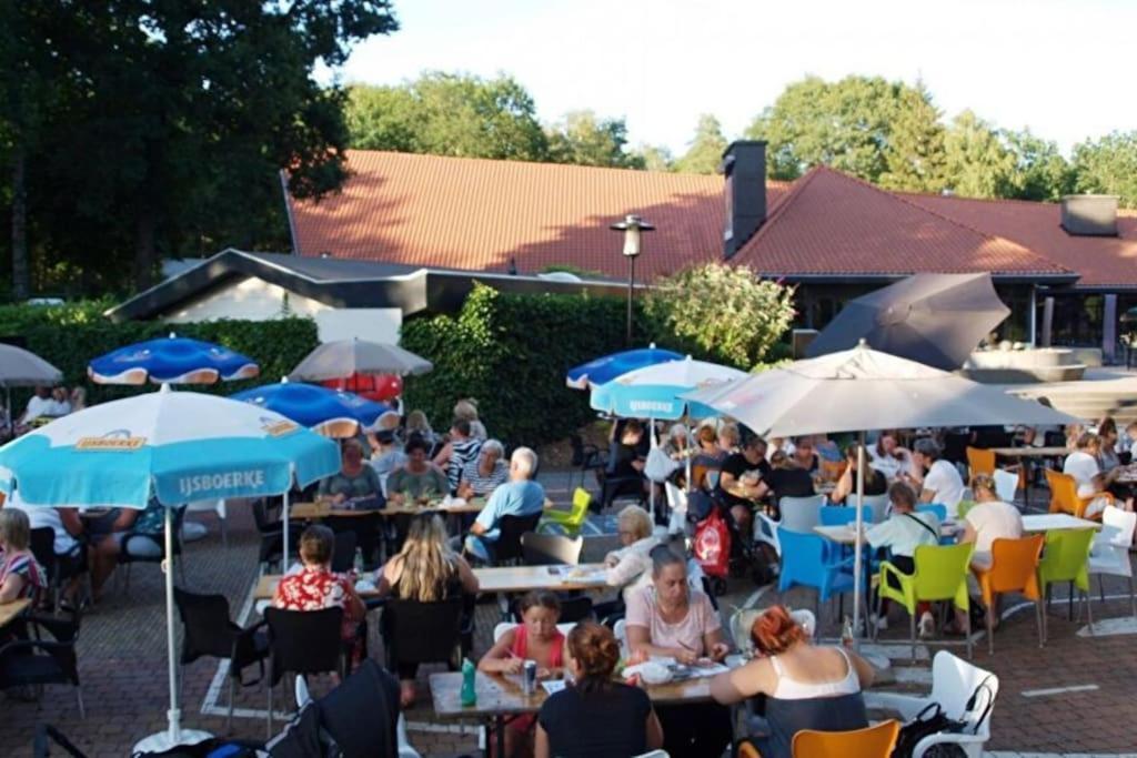 Te Huur: Leuke 4-Persoons Stacaravan Op Top Locatie! Хундерло Экстерьер фото