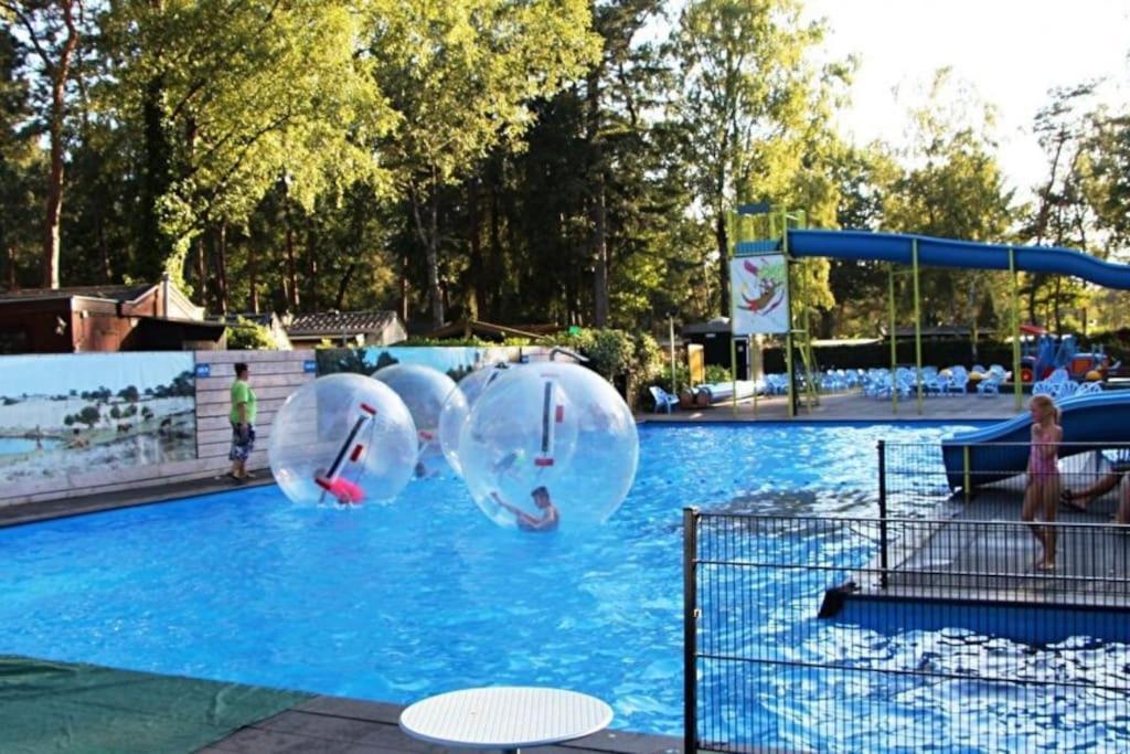 Te Huur: Leuke 4-Persoons Stacaravan Op Top Locatie! Хундерло Экстерьер фото