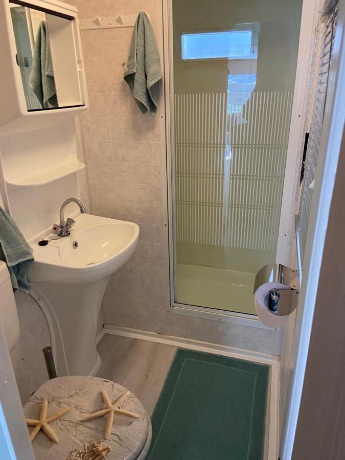 Te Huur: Leuke 4-Persoons Stacaravan Op Top Locatie! Хундерло Экстерьер фото